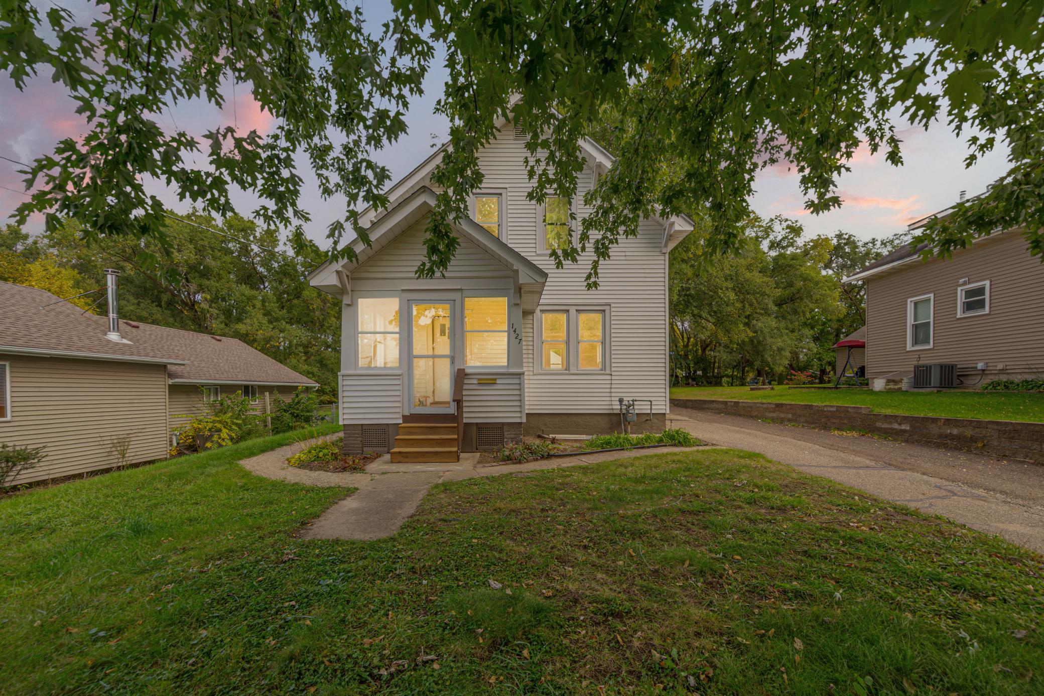 Property photo for 1427 Central Avenue N, Faribault, MN 55021