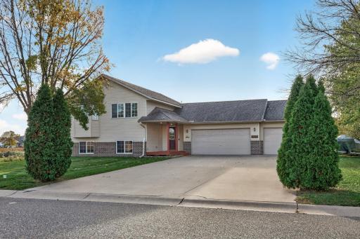 37838 Hawthorne Avenue, North Branch, MN 55056