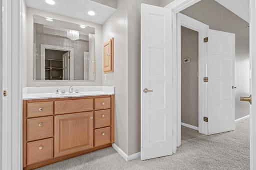 1235 Yale Place, 808, Minneapolis, MN 55403