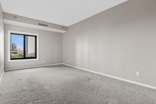 1235 Yale Place, 808, Minneapolis, MN 55403