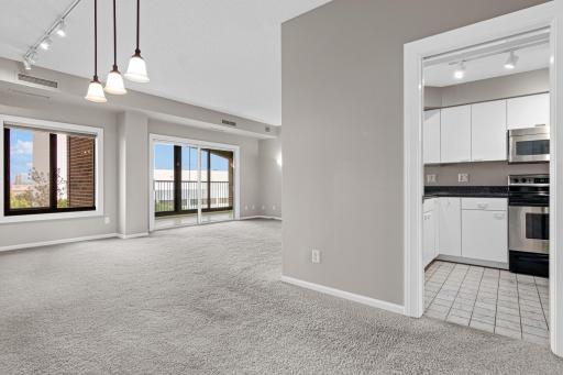 1235 Yale Place, 808, Minneapolis, MN 55403