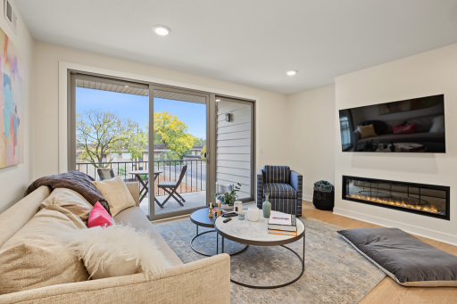 6328 Barrie Road, 3M, Edina, MN 55435