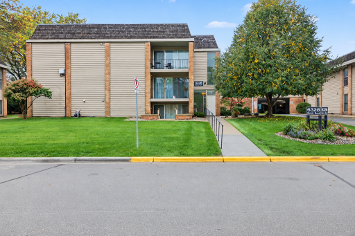 6328 Barrie Road, 3M, Edina, MN 55435