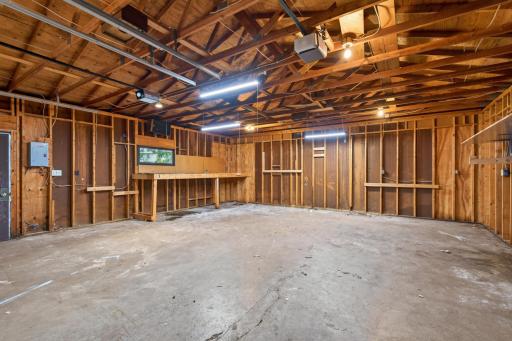 1785 Center Street, Hugo, MN 55038