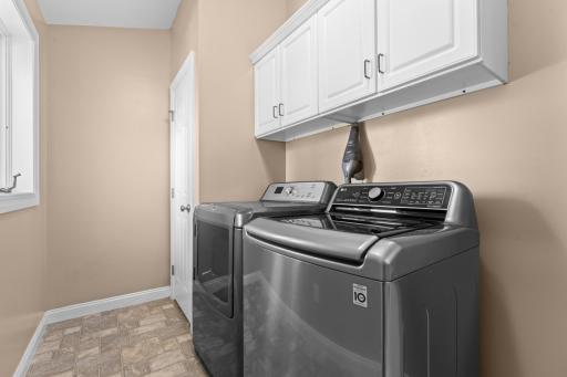 Laundry Room – Alternate View