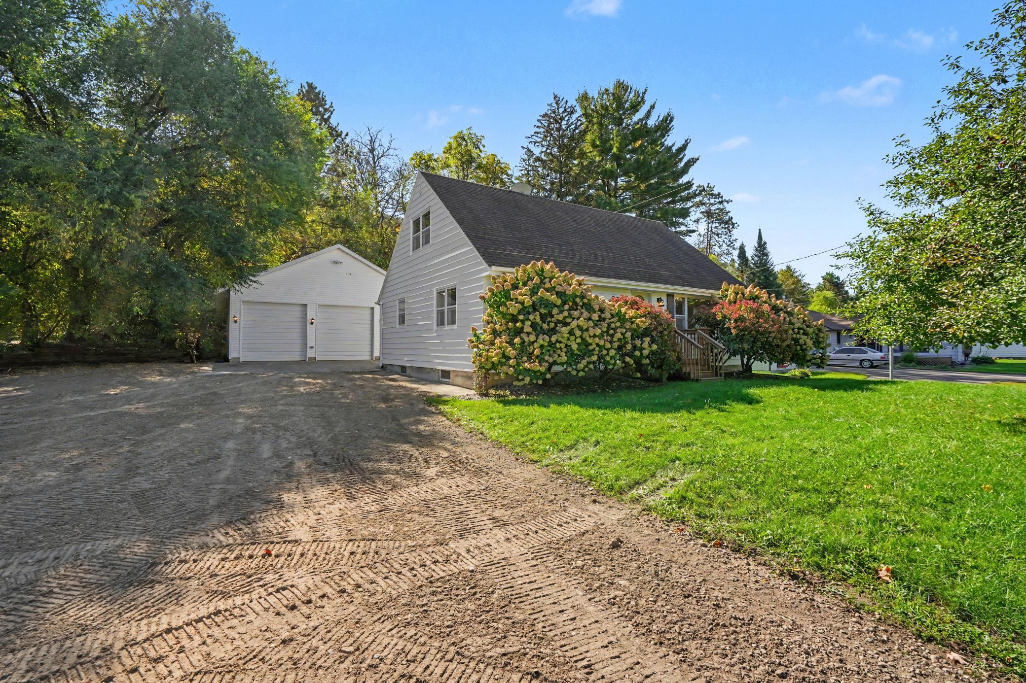 435 Spring Creek Road S, Red Wing, MN 55066