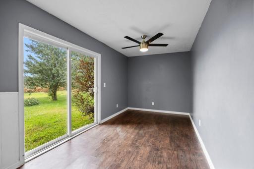 90 10th Street SE, Wells, MN 56097