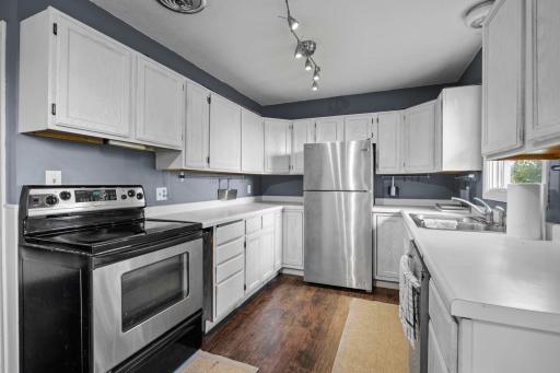 90 10th Street SE, Wells, MN 56097