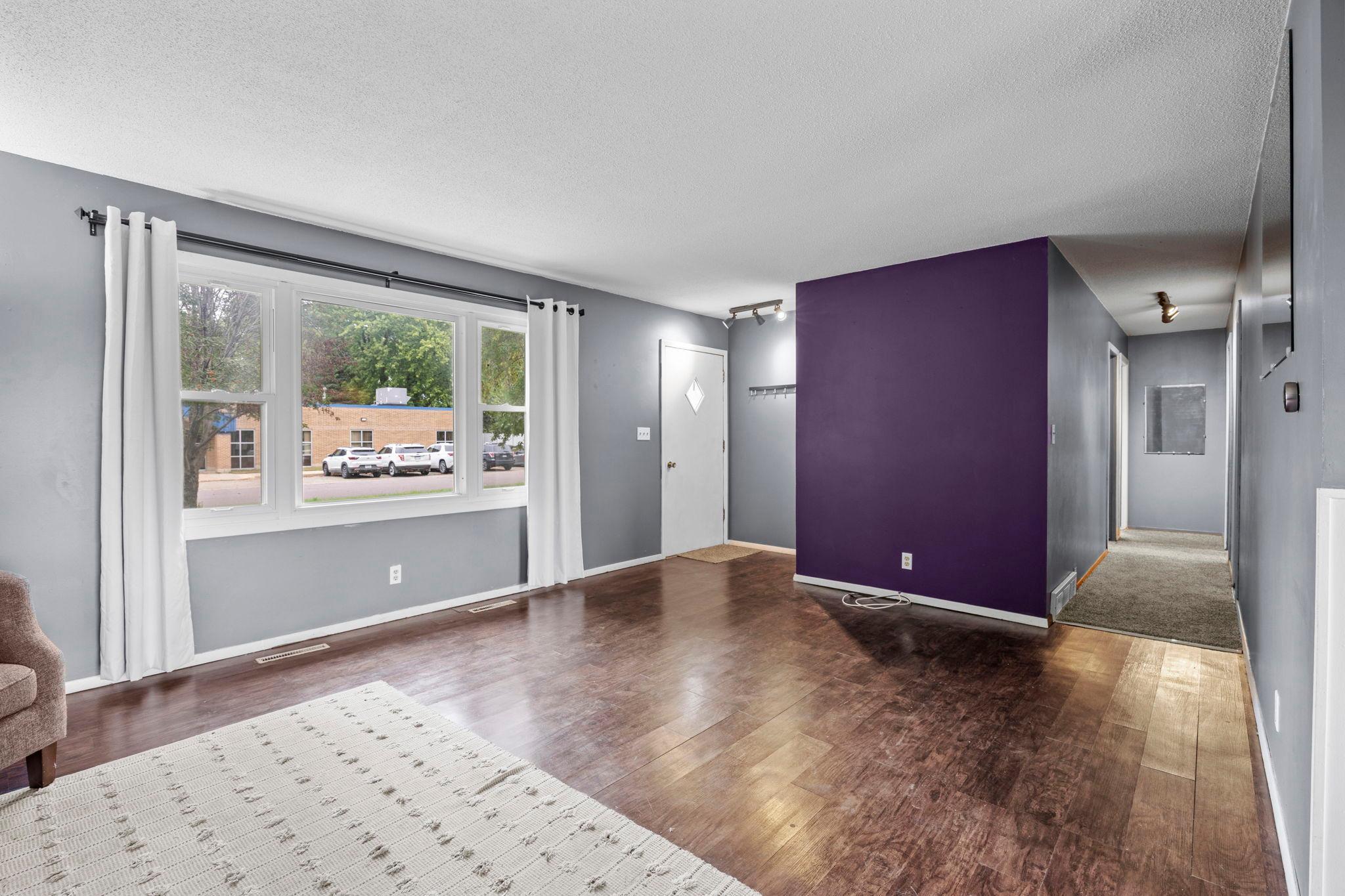 29-web-or-mls-90 10th St-19.jpg