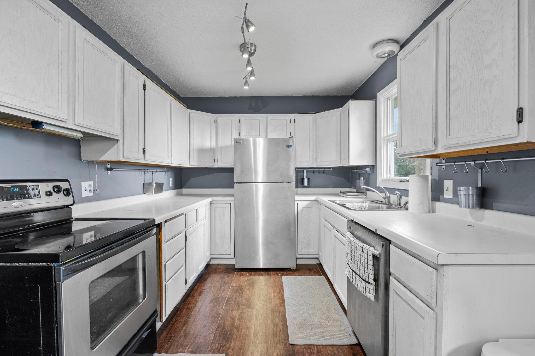 37-web-or-mls-90 10th St-49.jpg