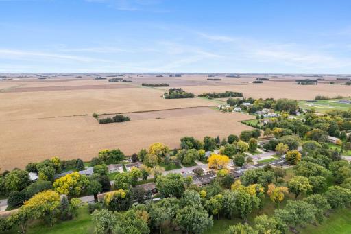 90 10th Street SE, Wells, MN 56097