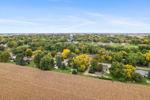 90 10th Street SE, Wells, MN 56097