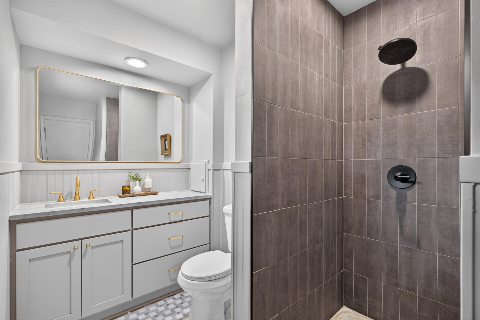 En suite bathroom