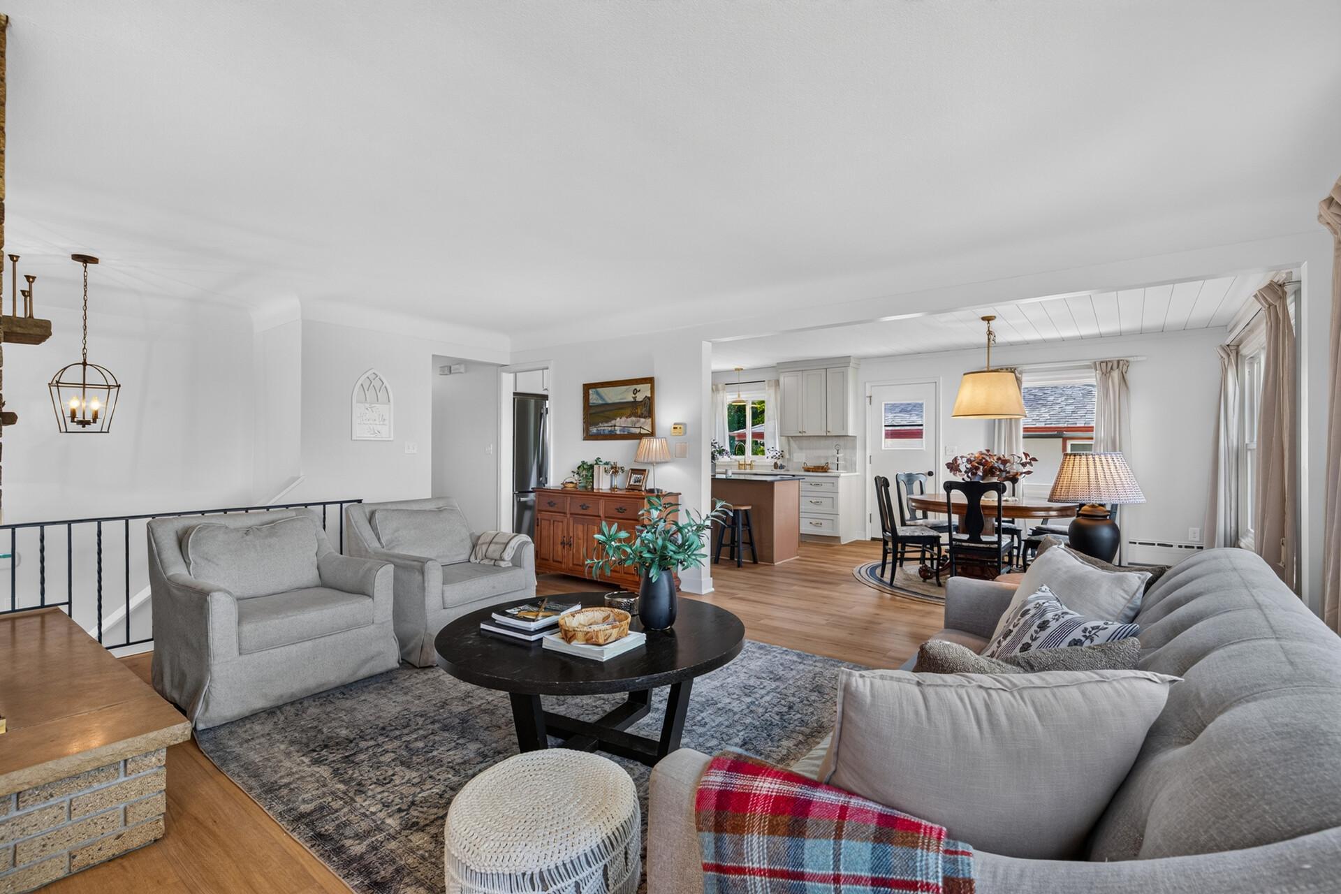 Living room & dining room