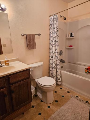 319 3rd Street N, Wahpeton, ND 58075