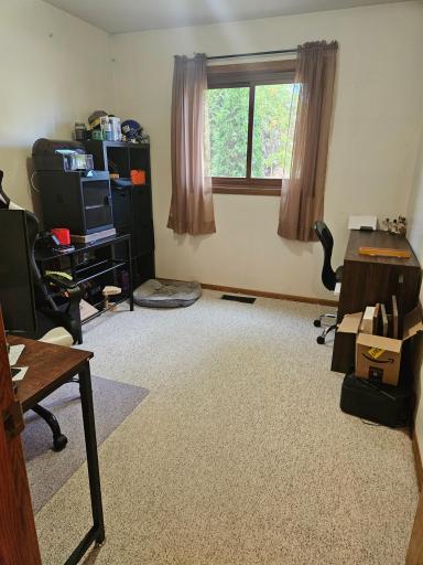 319 3rd Street N, Wahpeton, ND 58075
