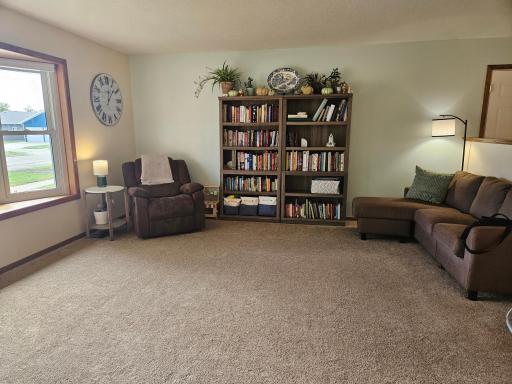 319 3rd Street N, Wahpeton, ND 58075
