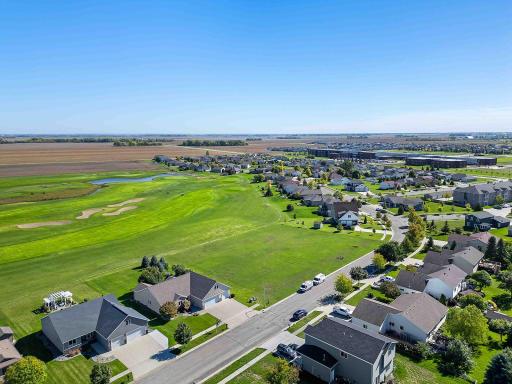 812 S 36th Street S, Moorhead, MN 56560