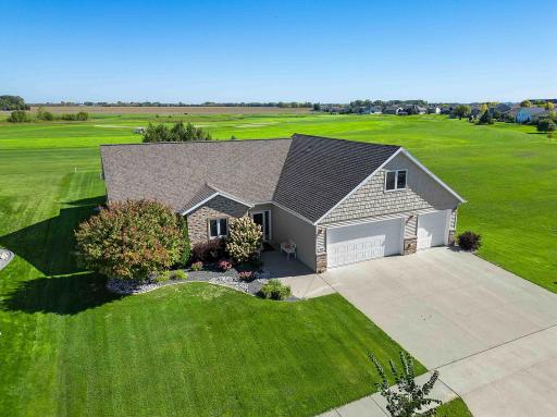812 S 36th Street S, Moorhead, MN 56560
