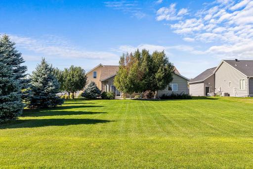 812 S 36th Street S, Moorhead, MN 56560