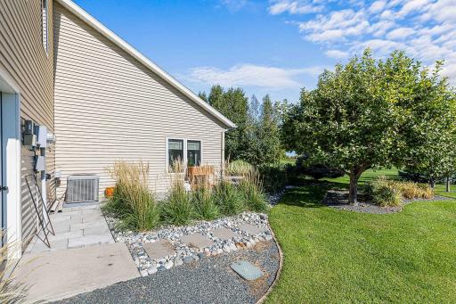 812 S 36th Street S, Moorhead, MN 56560