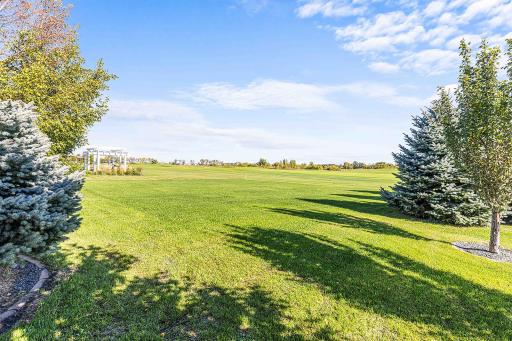 812 S 36th Street S, Moorhead, MN 56560