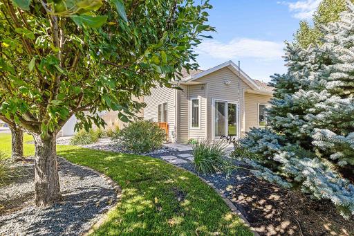 812 S 36th Street S, Moorhead, MN 56560