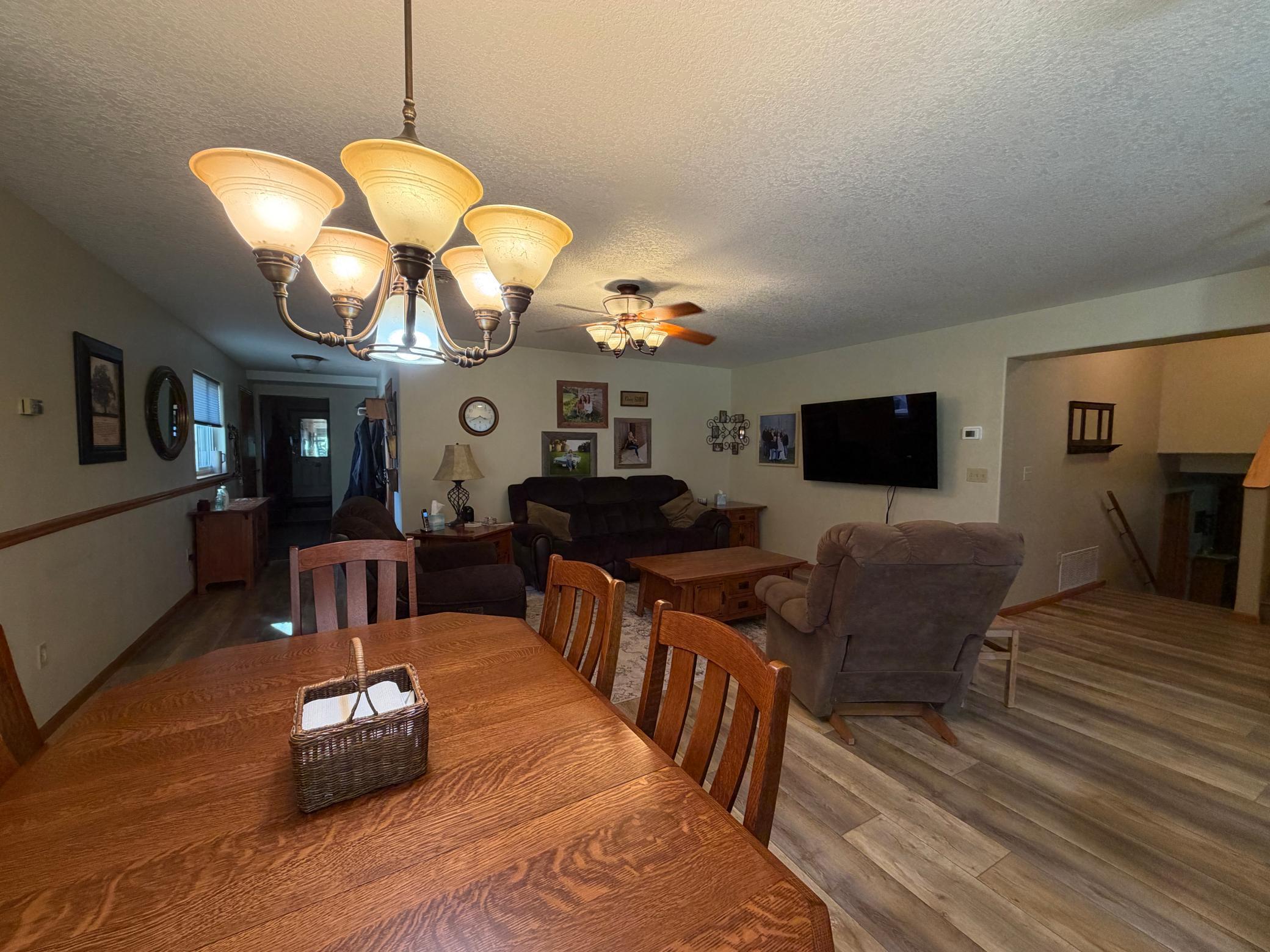 Dining/Kitchen
