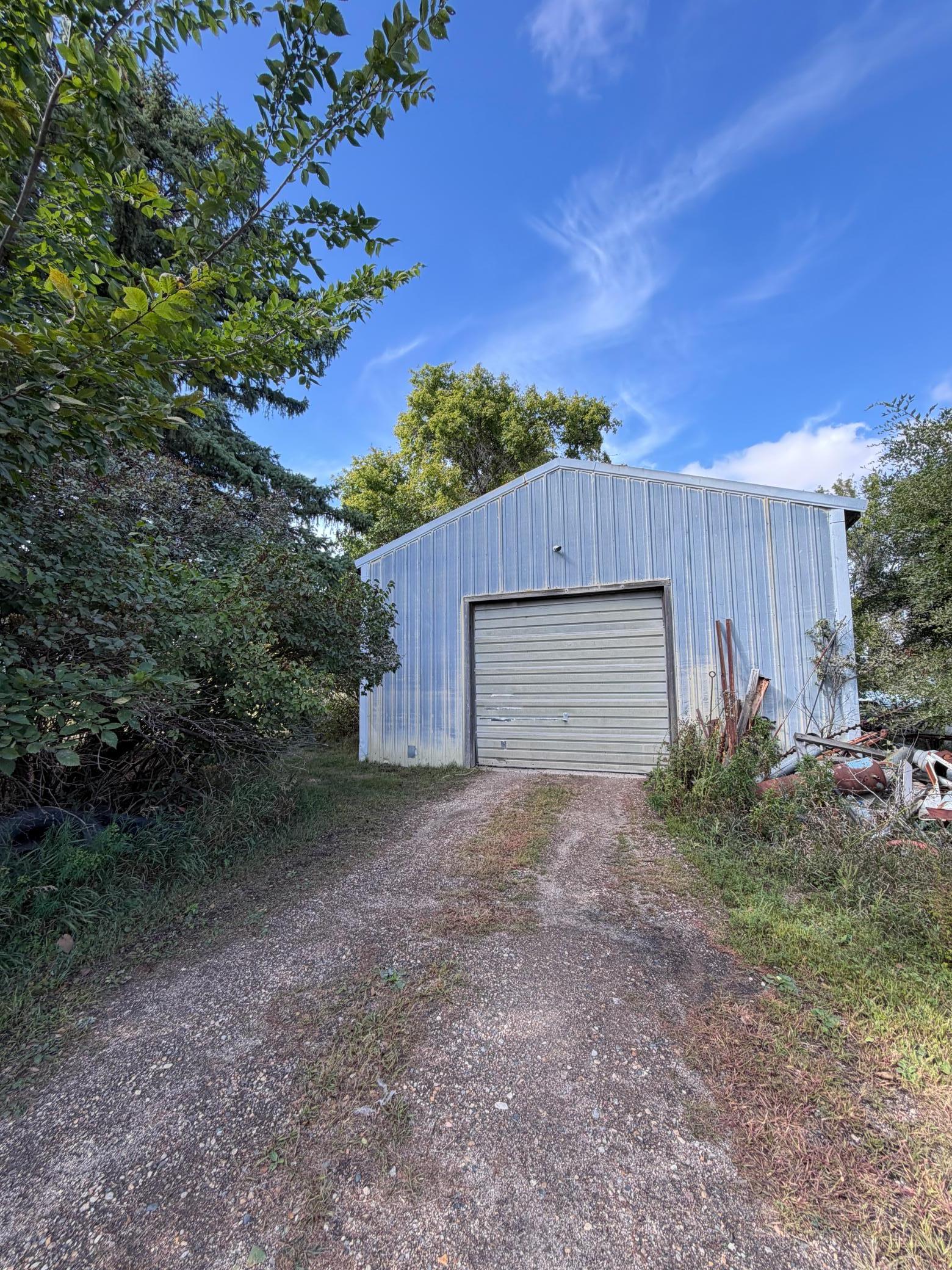 Storage building