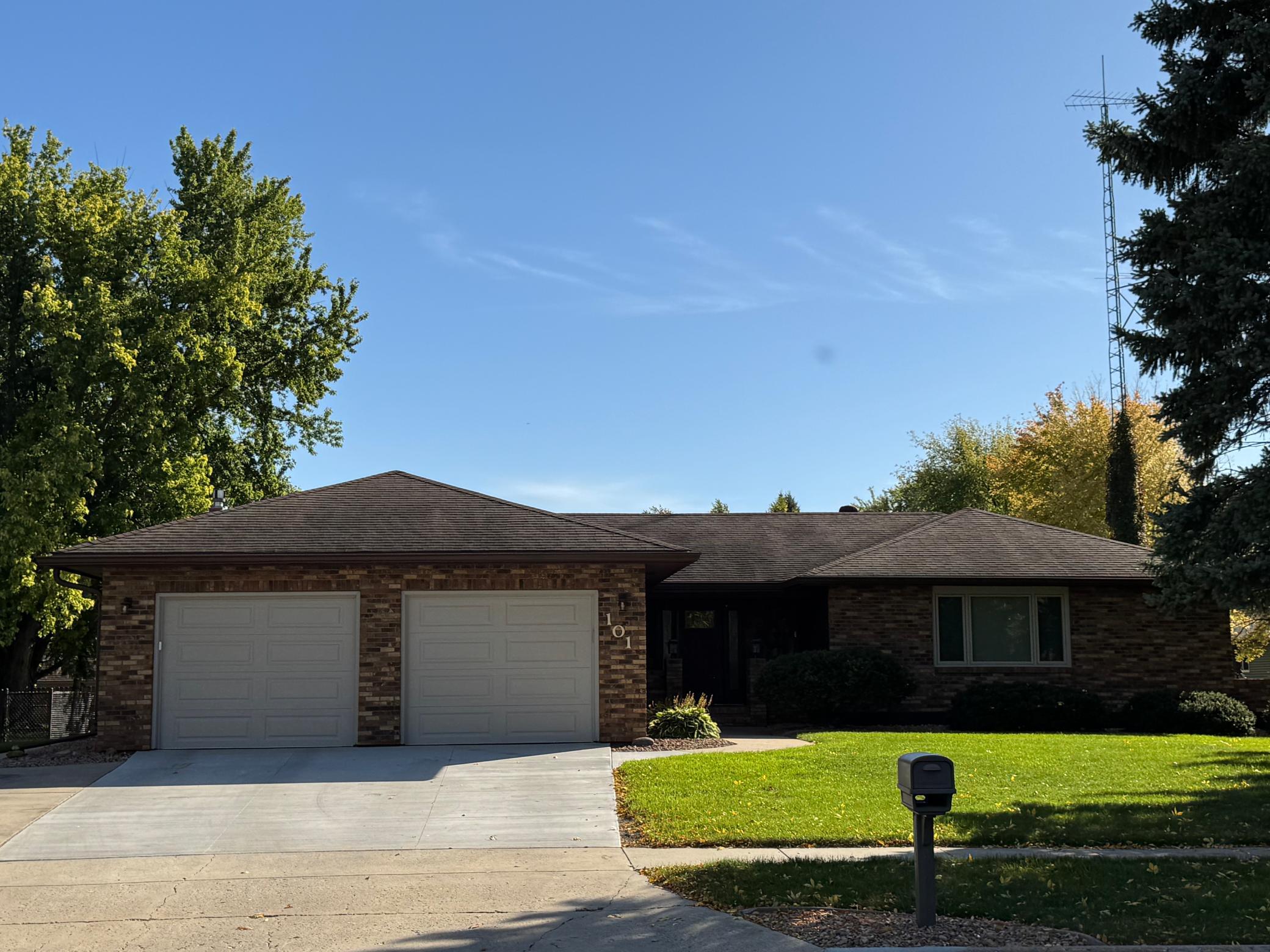 Property photo for 101 37th Avenue S, Moorhead, MN 56560