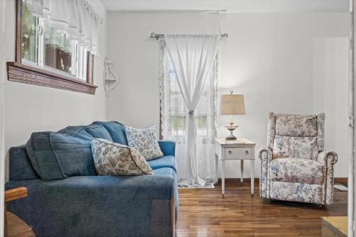 36 S Elm Street, La Crescent, MN 55947