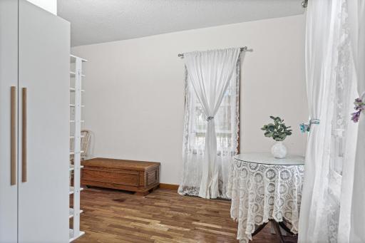 36 S Elm Street, La Crescent, MN 55947