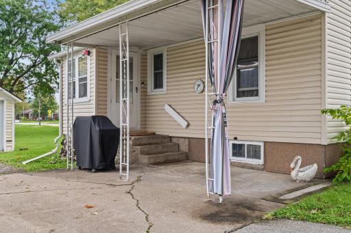 36 S Elm Street, La Crescent, MN 55947