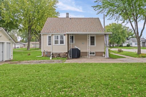 36 S Elm Street, La Crescent, MN 55947