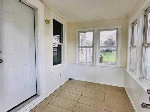 523 Oak Avenue N, Maple Lake, MN 55358