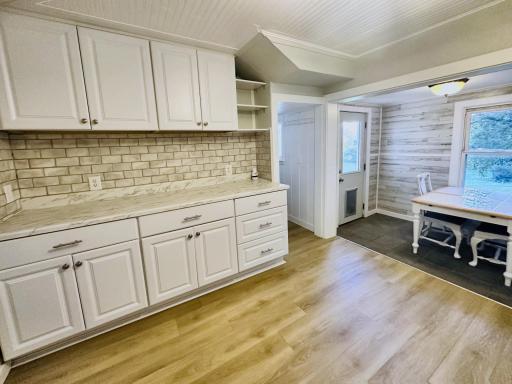 523 Oak Avenue N, Maple Lake, MN 55358