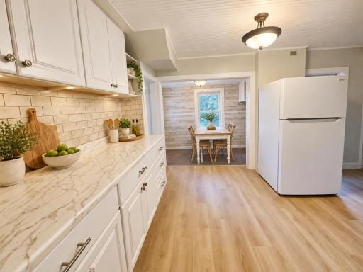 523 Oak Avenue N, Maple Lake, MN 55358