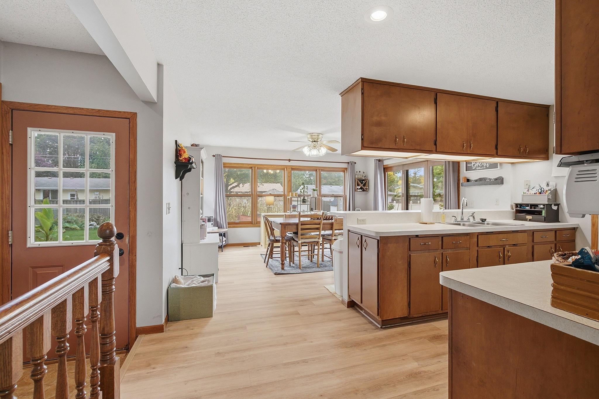 Oh my goodness. Look at this Kitchen/Dining area...It really is delightfull!
