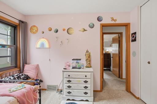 1016 Jackson Street S, Shakopee, MN 55379