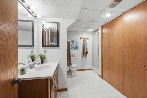1016 Jackson Street S, Shakopee, MN 55379