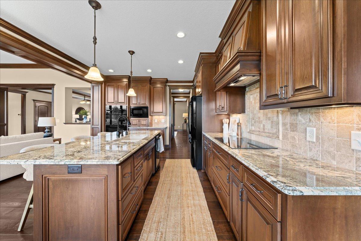 16x13 kitchen with walk-in pantry and resource area.