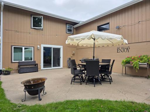 330 9th Street NW, Plainview, MN 55964