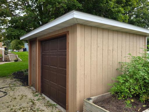330 9th Street NW, Plainview, MN 55964