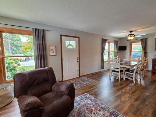 330 9th Street NW, Plainview, MN 55964