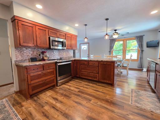 330 9th Street NW, Plainview, MN 55964