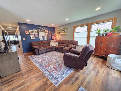 330 9th Street NW, Plainview, MN 55964