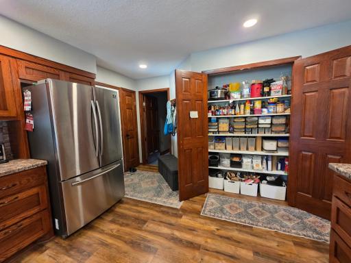330 9th Street NW, Plainview, MN 55964
