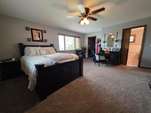 330 9th Street NW, Plainview, MN 55964