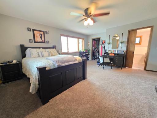 330 9th Street NW, Plainview, MN 55964