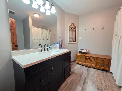 330 9th Street NW, Plainview, MN 55964